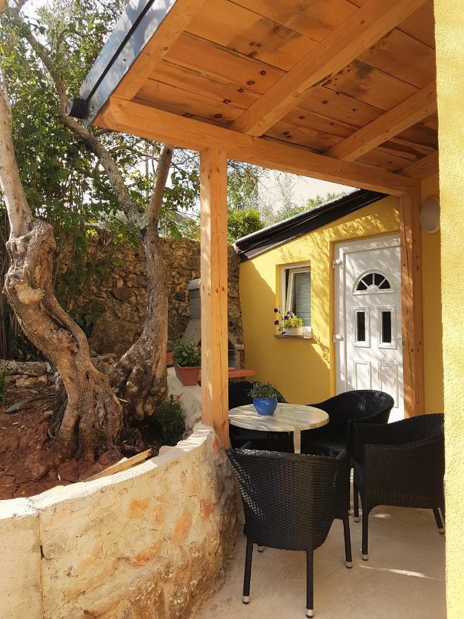 Apartmani Ljerka Malinska Exterior foto