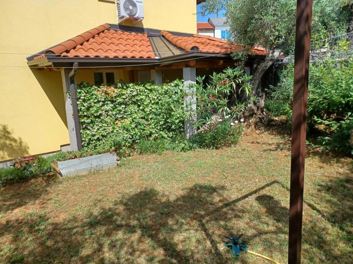 Apartmani Ljerka Malinska Exterior foto